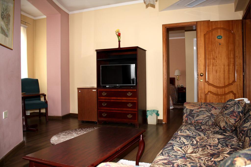 Hotel Regency Korce Exterior photo