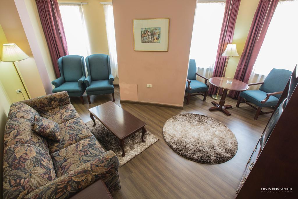 Hotel Regency Korce Exterior photo